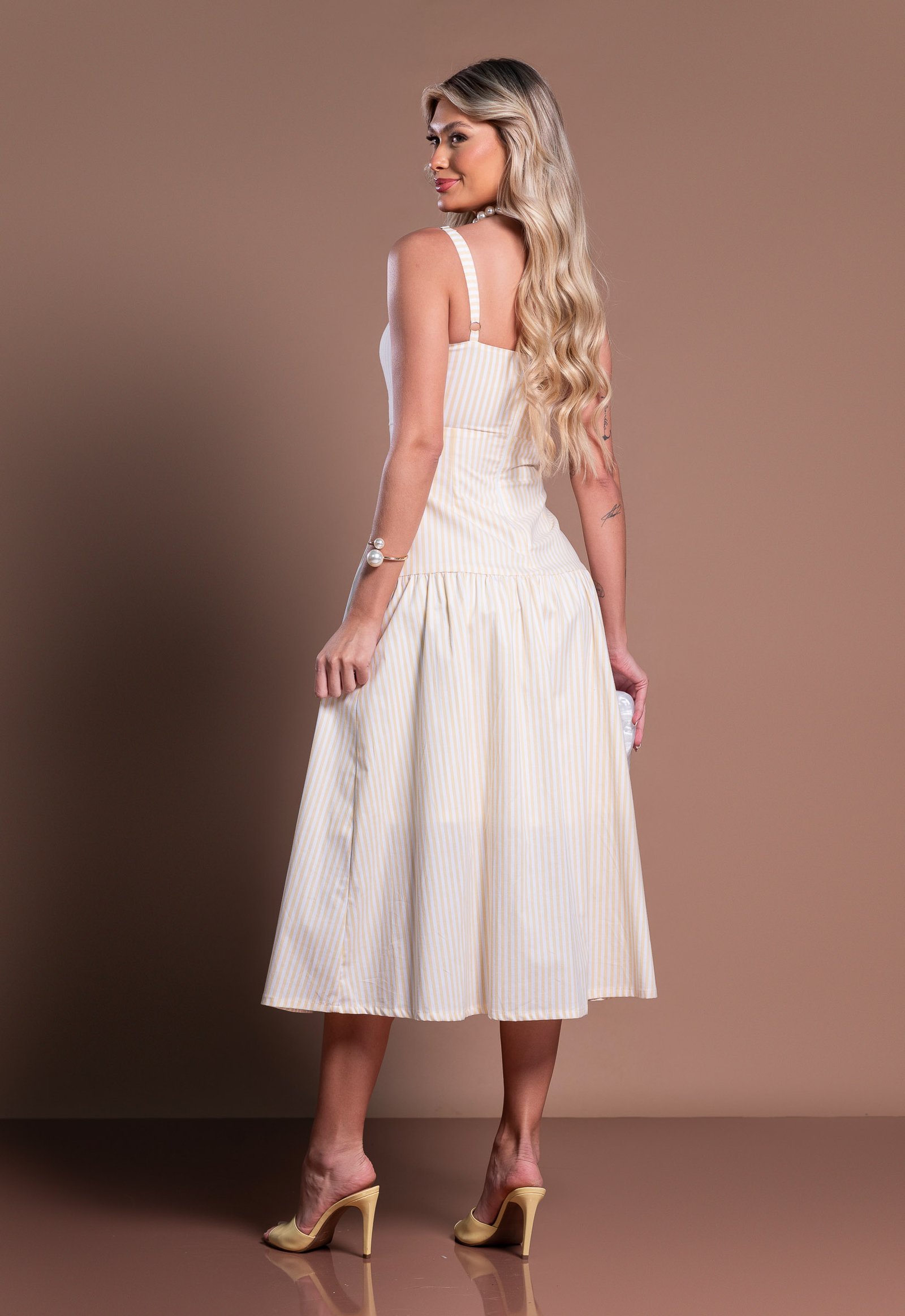 Vestido Ísis - Amarelo - destaque
